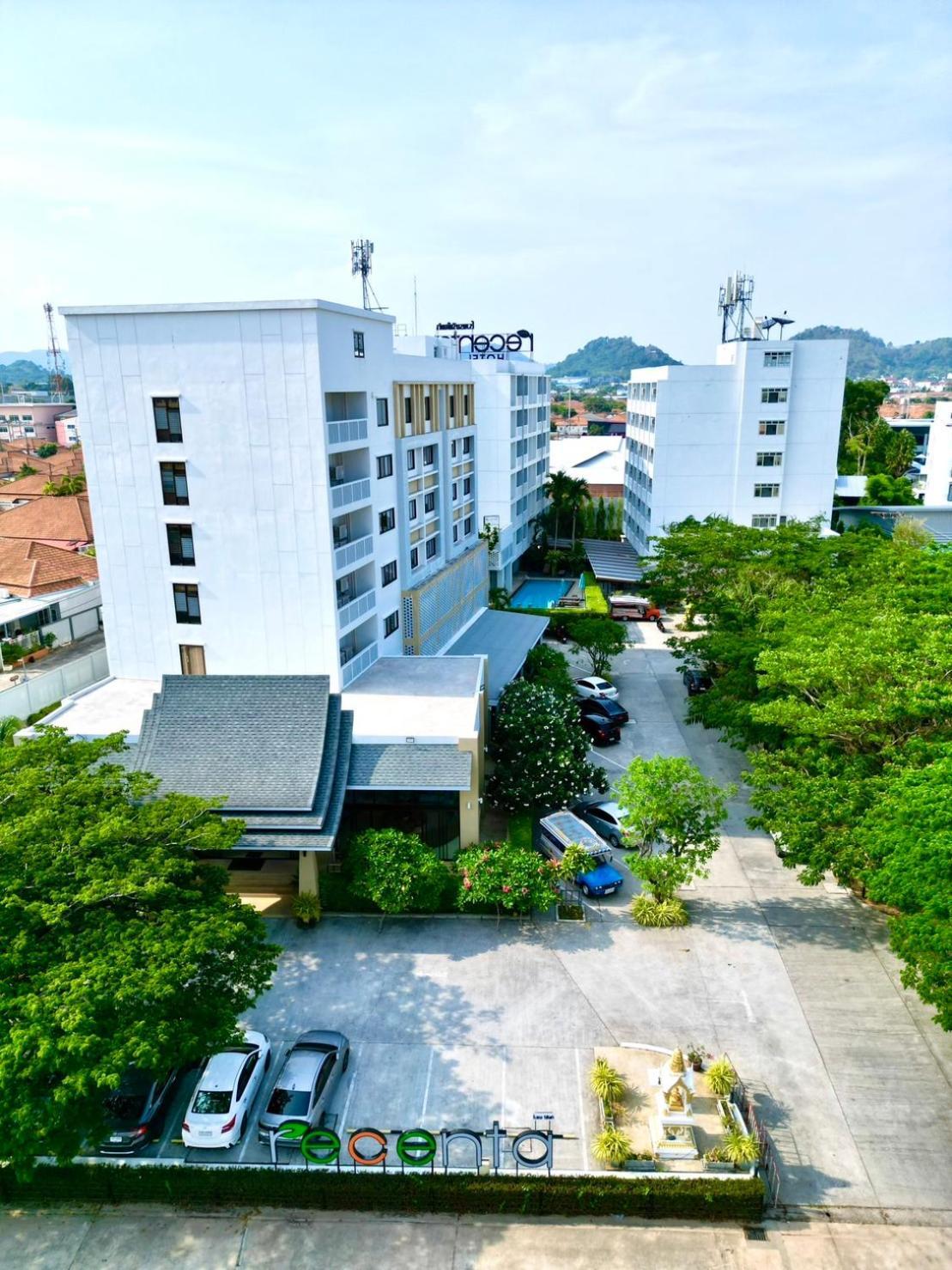 होटल Recenta Suanluang Phuket